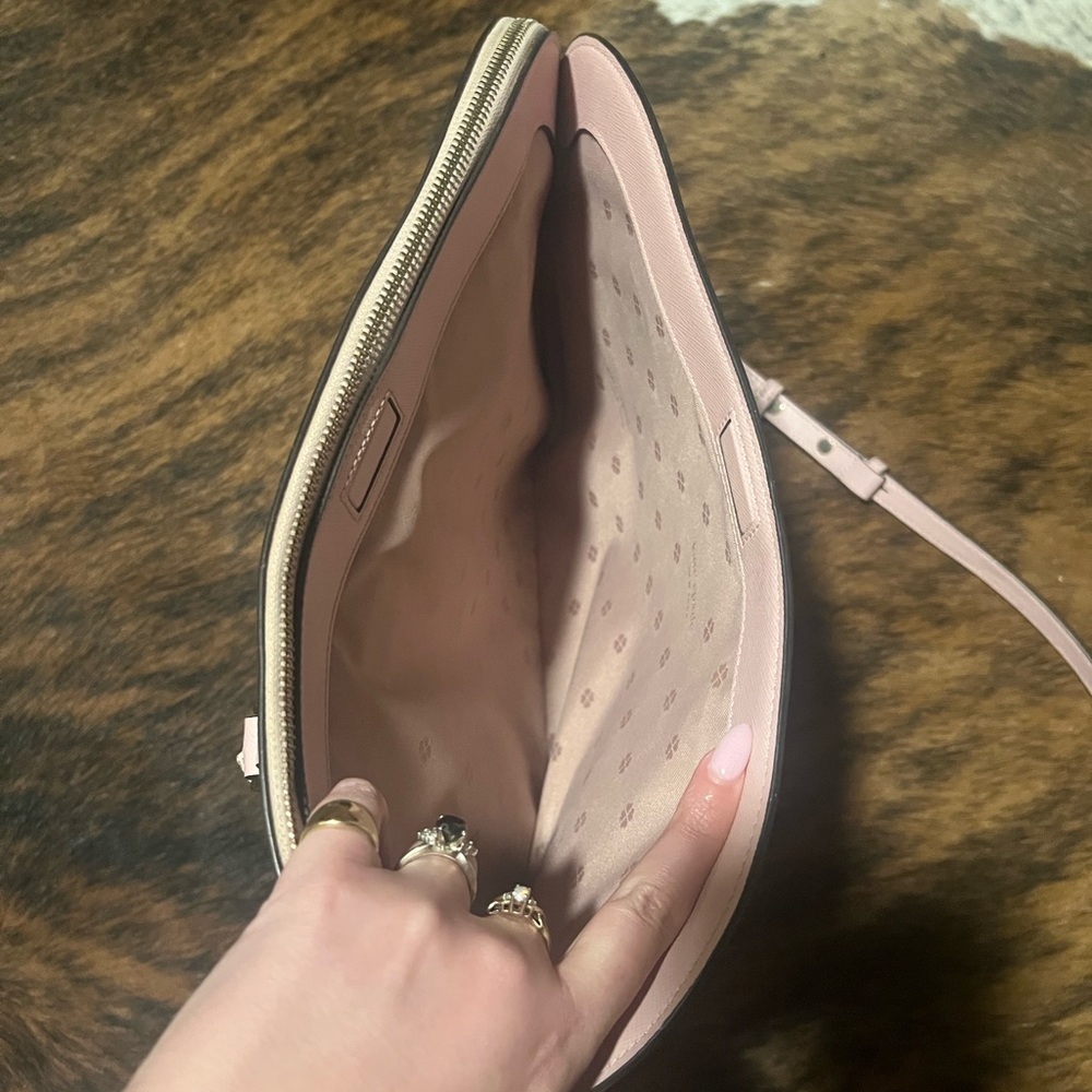 Kate Spade large satchel, can fit 15” laptop - Picture 3 of 6